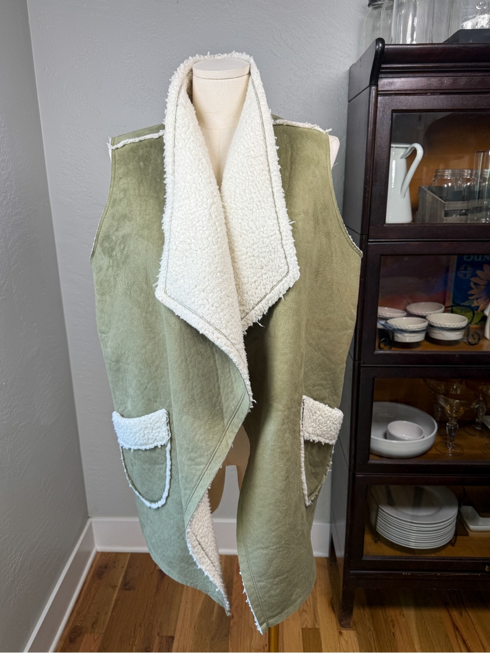 Denim & Co Naturals Desert Olive Reversible Faux Suede Sherpa Vest Size 1X